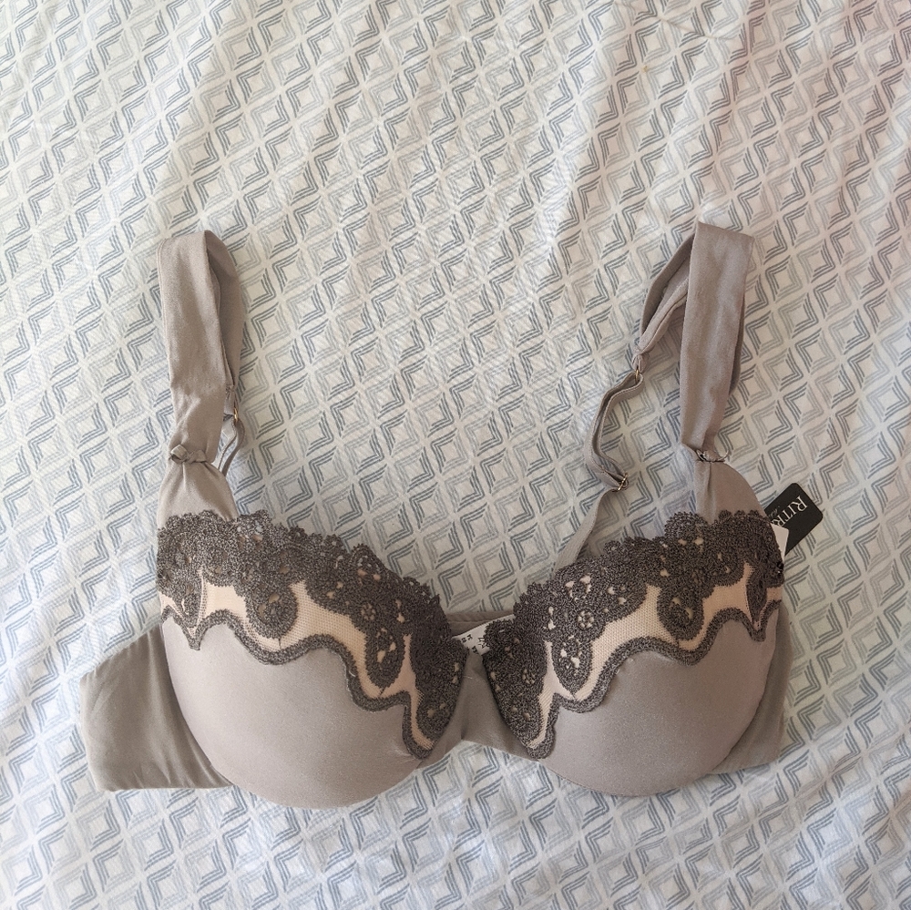 🎉HOST PICK🎉🆕 Ritratti Milano Italian Stunning Luxury Henna Lace Bra